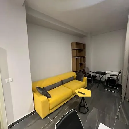 Near The Beach, Qerret Apartment